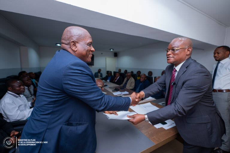 “Ekonzo Mpo na Mapinga” : mobilisation au Ministère du Plan pour soutenir les FARDC et les Wazalendo